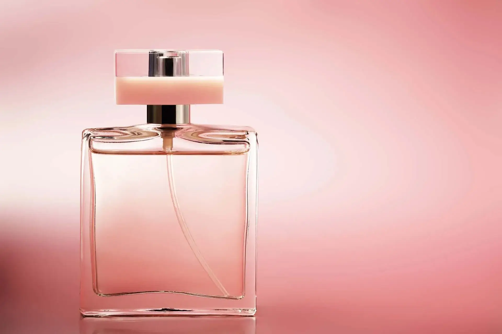 A final photo of the ORA perfume bottle.